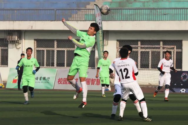 哈克斯26分热火力克国王4连胜 篮网大胜灰熊
